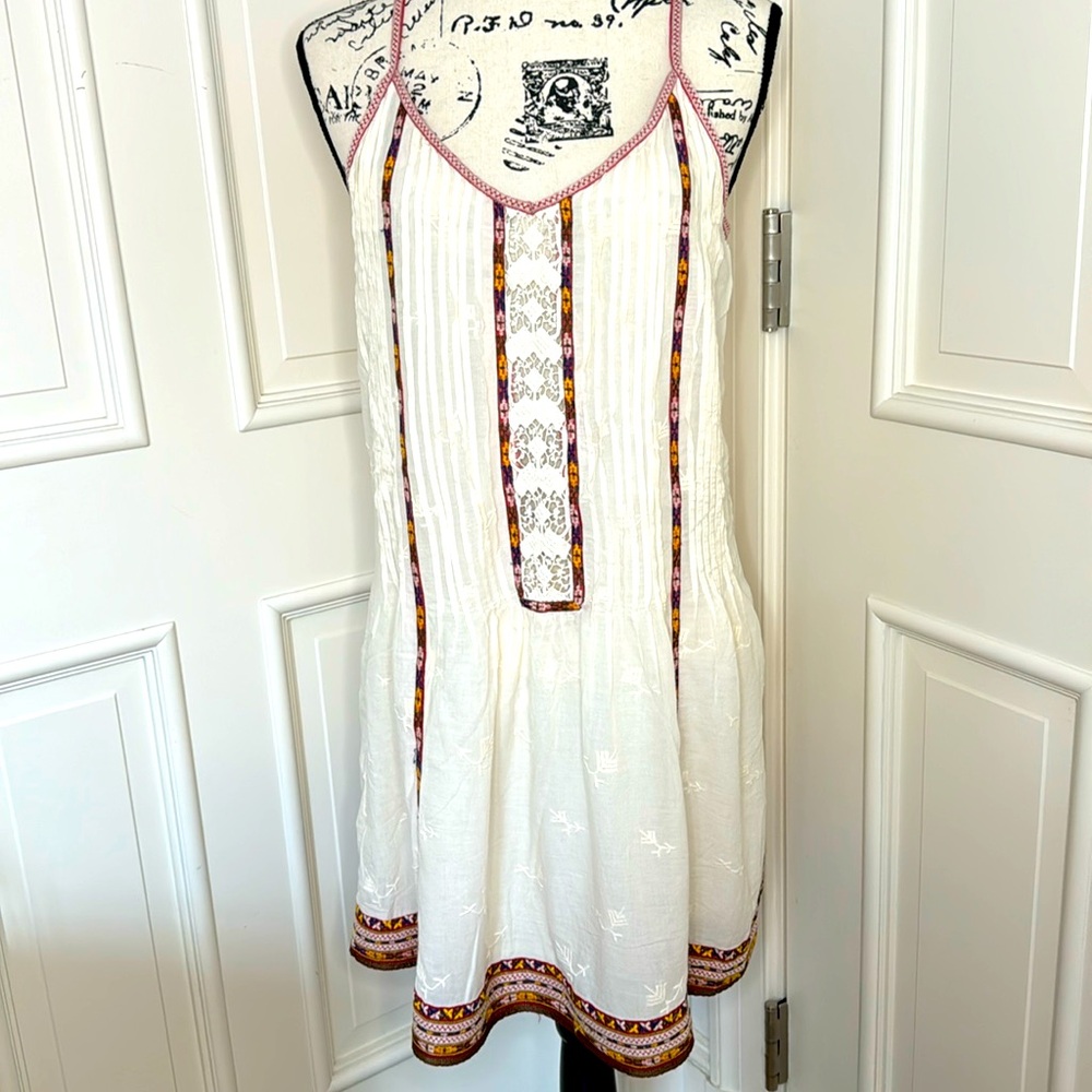 ✨ Joie Summer Embroidered Lace Minidress – Size M (Cream with Red Details) ✨